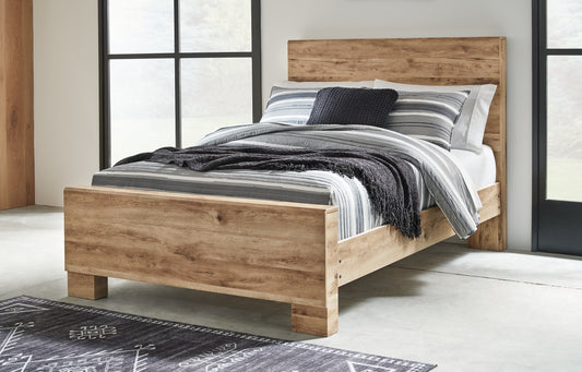 Hyanna Panel Bed