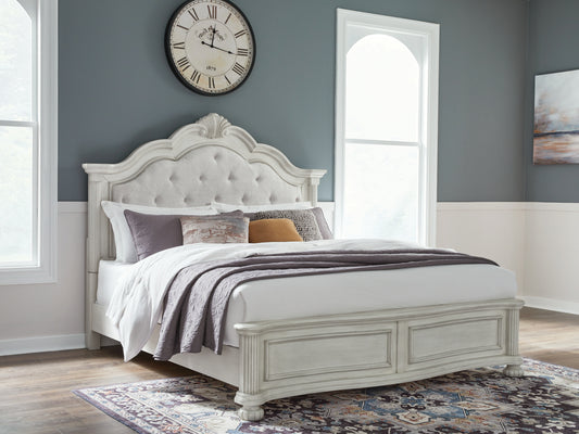 Montelaine Upholstered Panel Bed