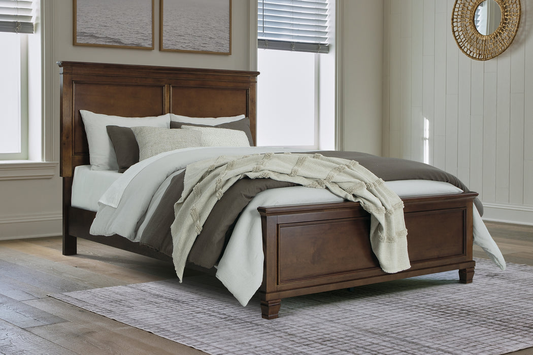 Danabrin Panel Bed