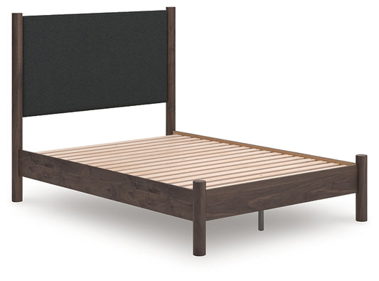 Pamytta Upholstered Panel Platform Bed