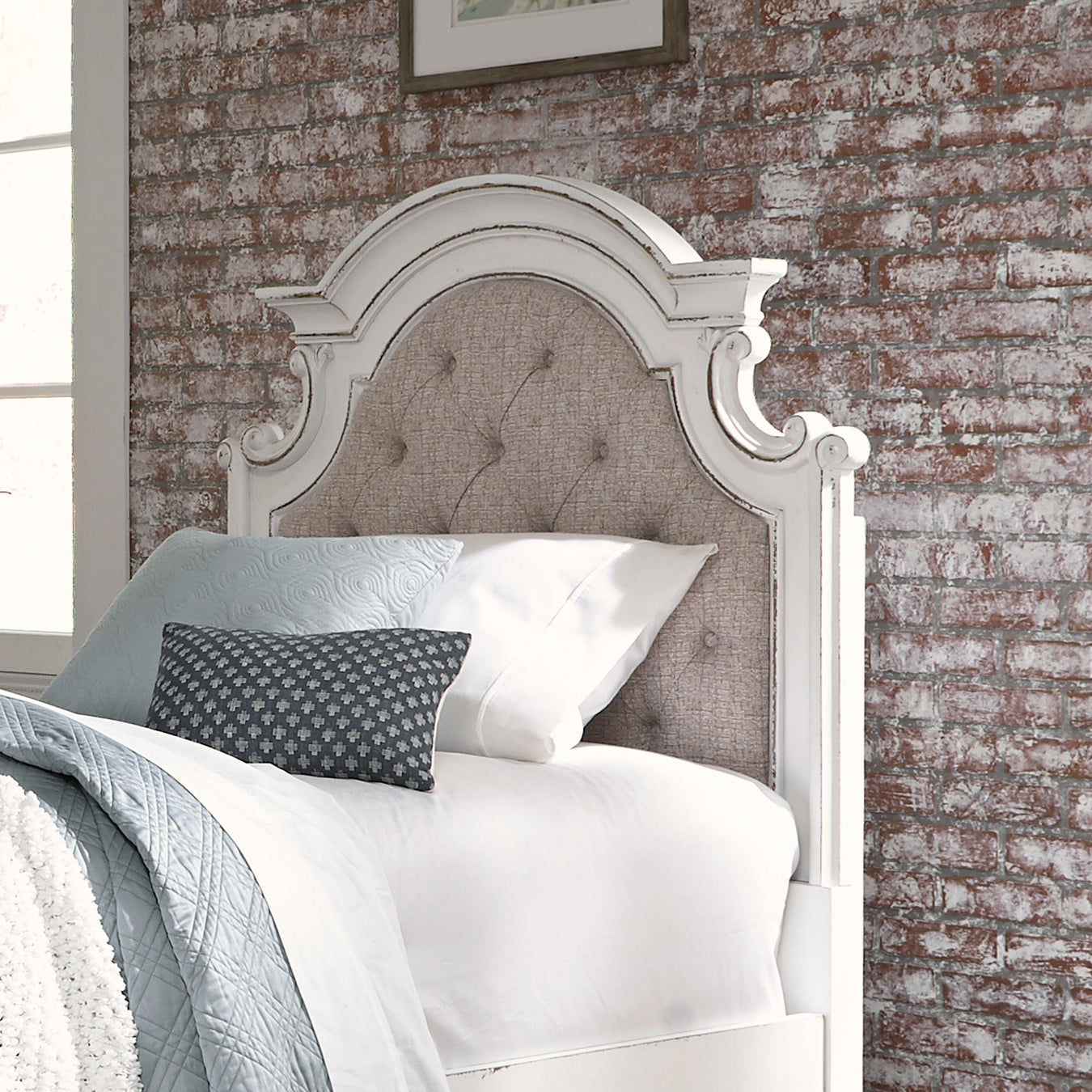 Kids & Teens > Headboards