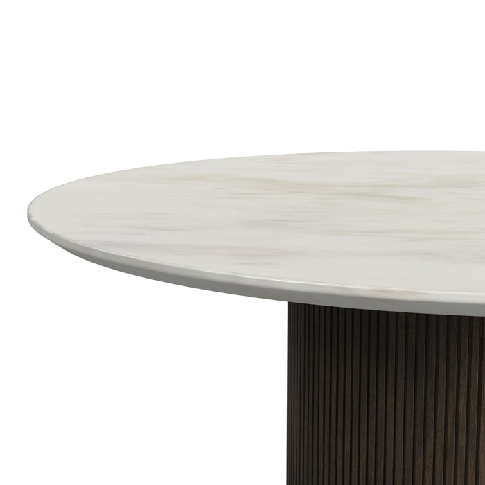 Sylvie - Round Table