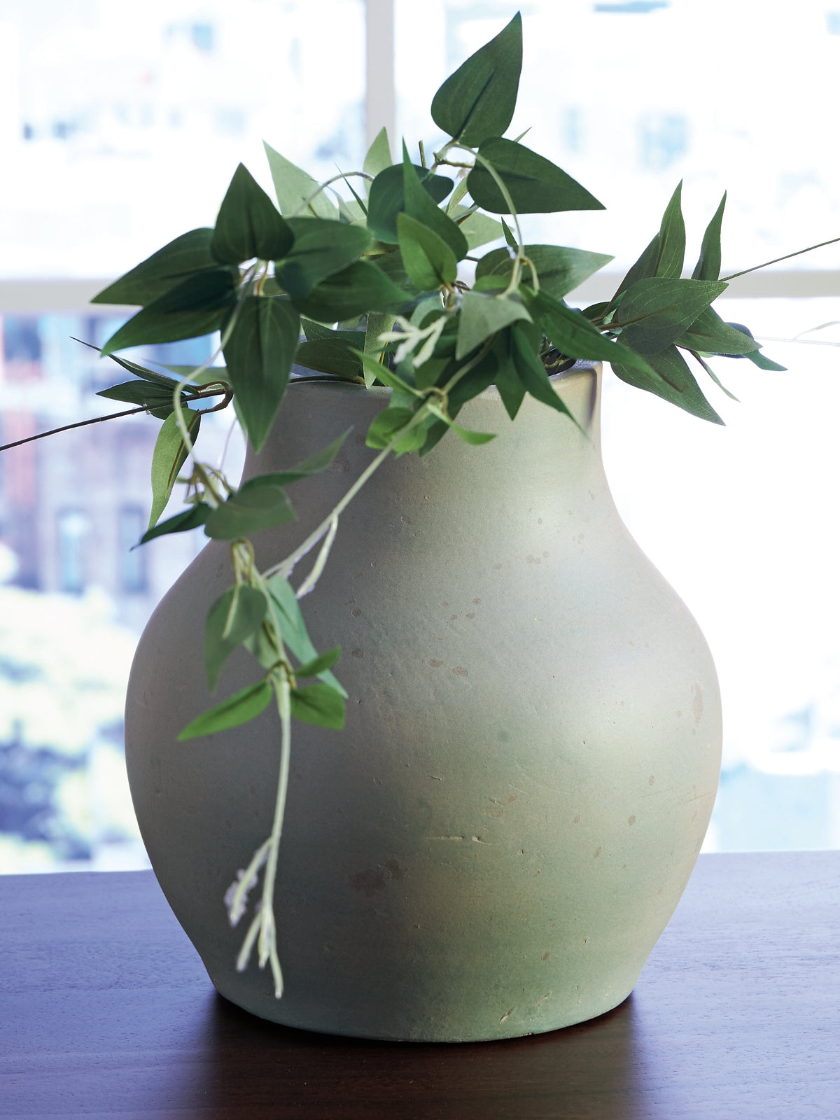 Accessories > Table Decor
