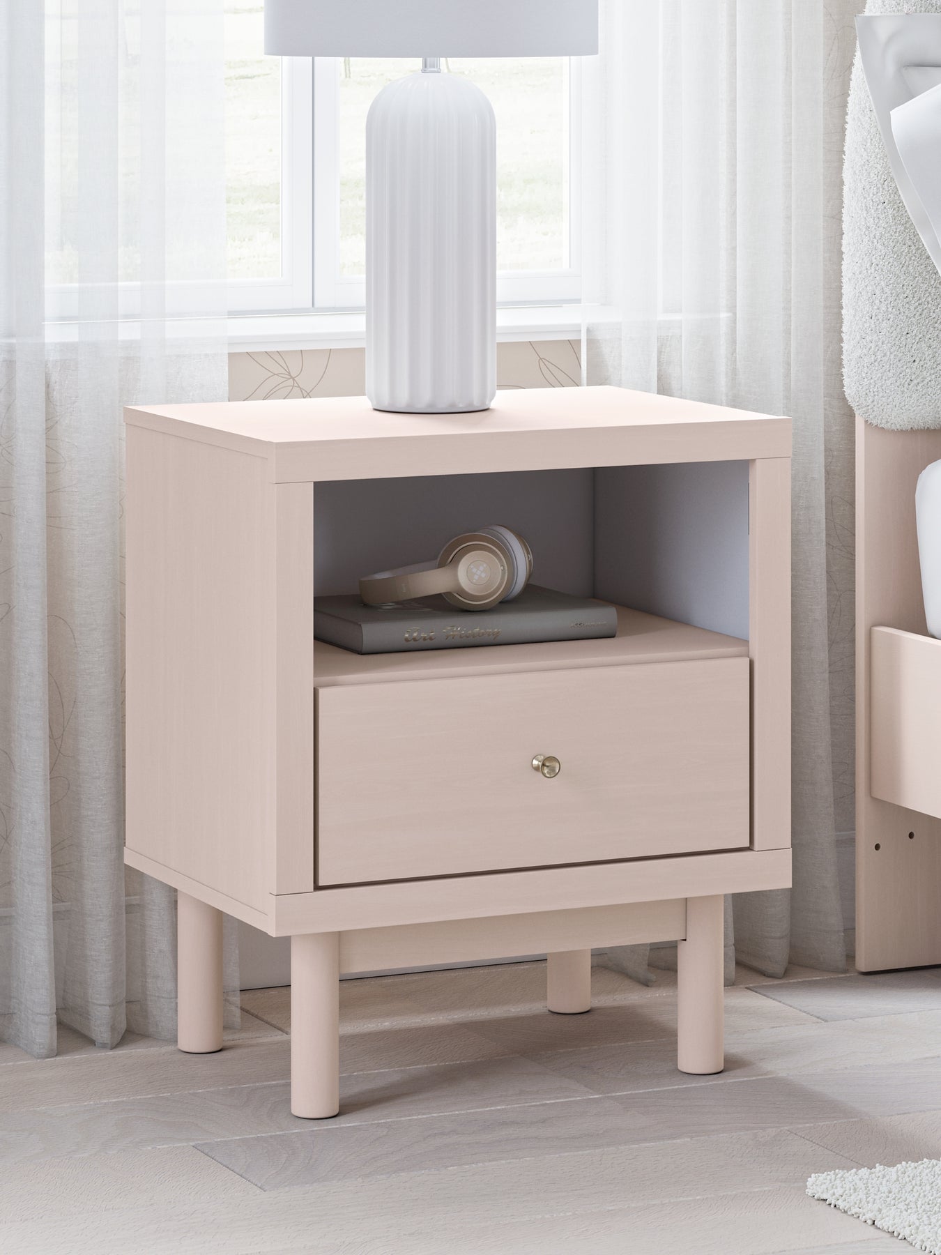 Kids & Teens > Nightstands