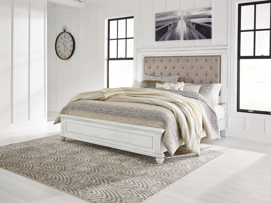 Kanwyn Queen Panel Bed with Mirrored Dresser