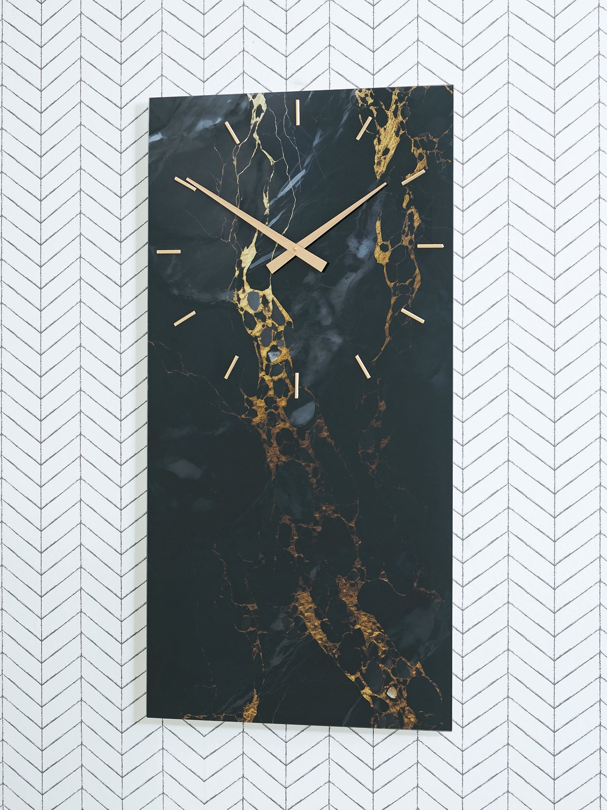 Accessories > Clocks