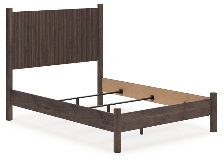 Pamytta  Panel Bed