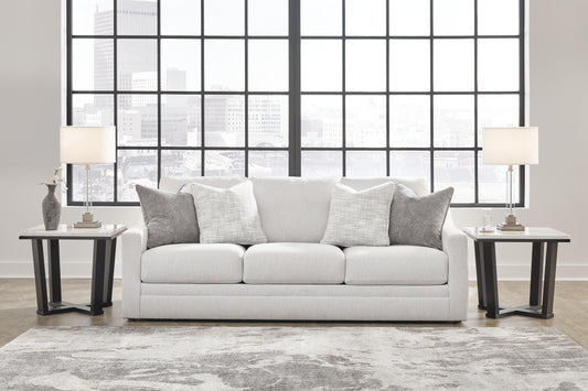 Maitelynn Sofa