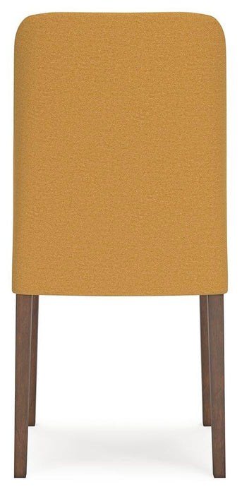 Lyncott Dining Table and 4 Chairs