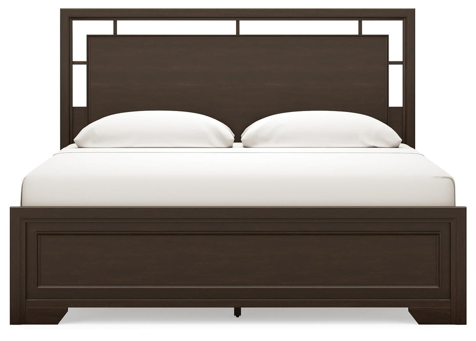 Covetown King Panel Bed with Mirrored Dresser